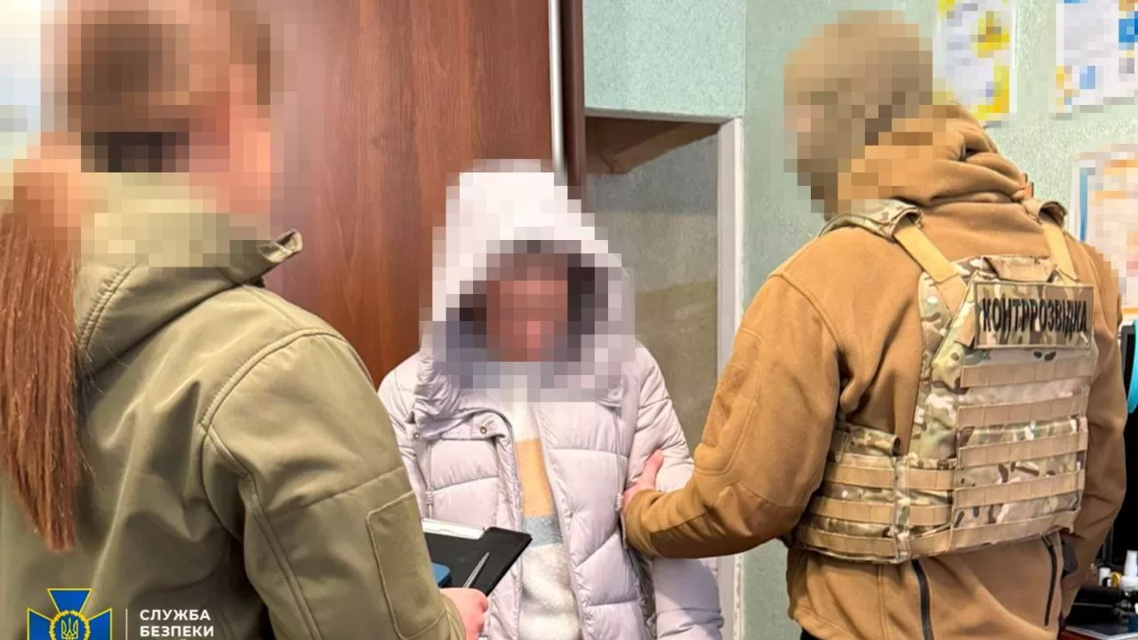 СБУ затримала агентку фсб, яка коригувала удари по Сумщині / Фото: СБУ