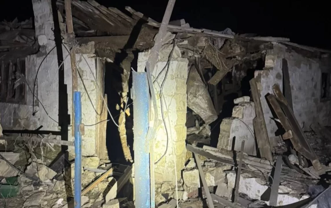 Разрушенный дом в результате ночной атаки в Харьковской области / Фото: Прокуратура