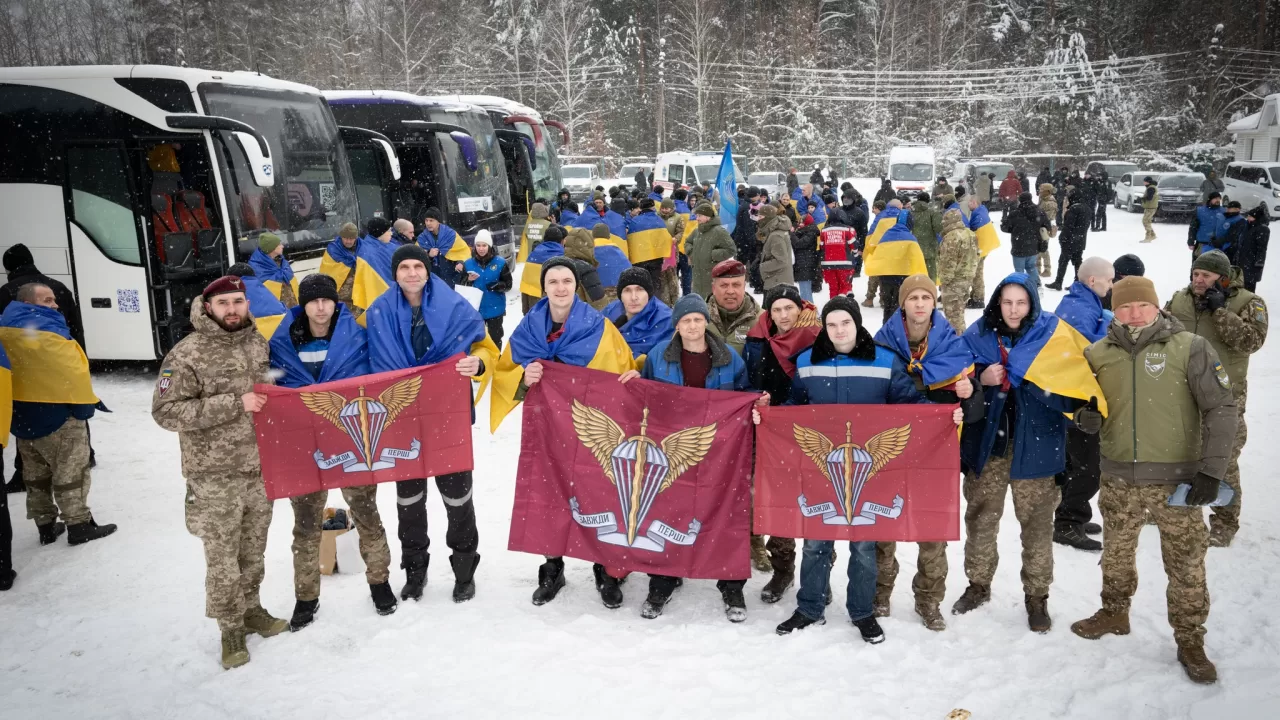 Освобожденные из российского плена защитники / Фото: t.me/V_Zelenskiy_official
