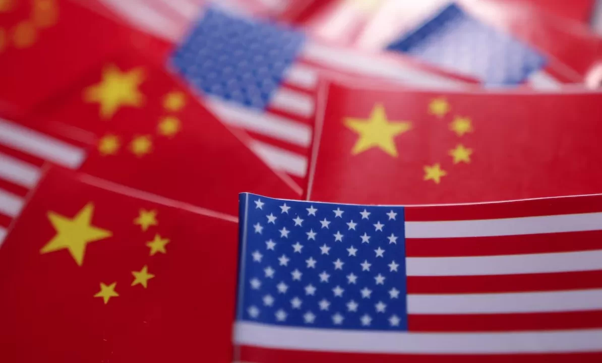 Флаги США и Китая / Иллюстрация: Reuters