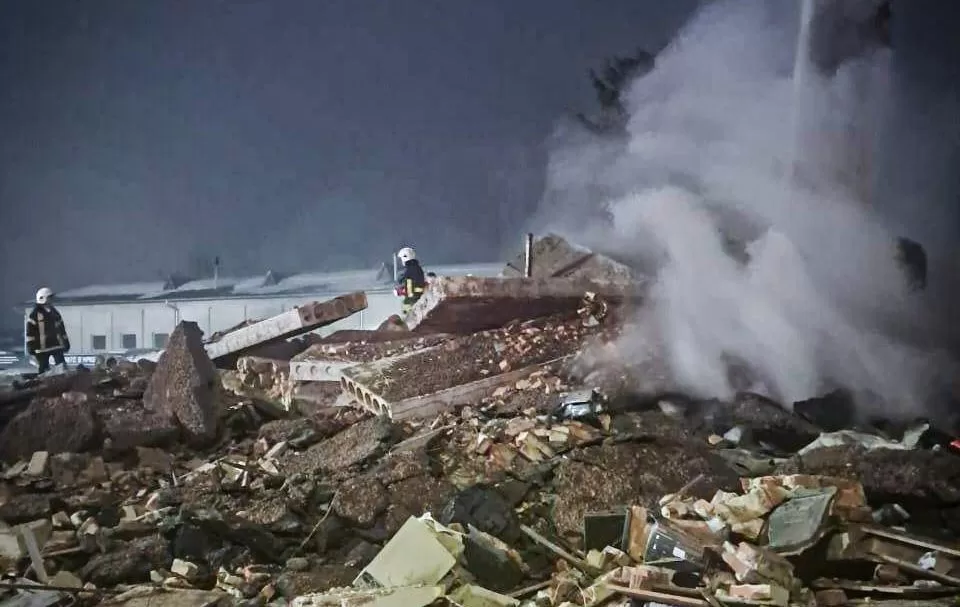 Наслідки вибуху на СТО на Львівщині / Фото: ДСНС