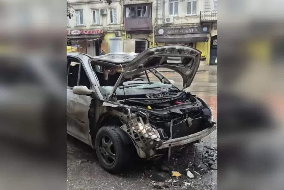 Пошкоджений обстрілом Renault Scenic в Одесі / Скриншот