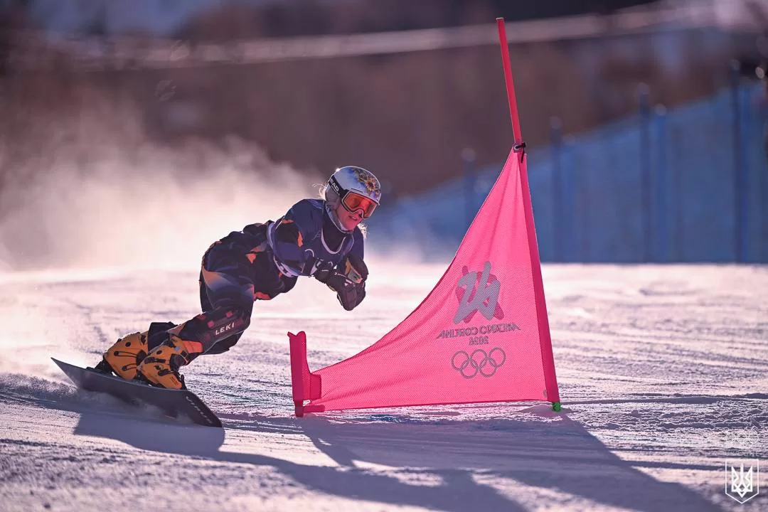 Украинская сноубордистка во время соревнований на зимних Олимпийских играх-2026 / Фото: НОК