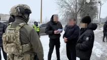 Затриманя учасника схеми для ухилянтів / Фото: ДБР