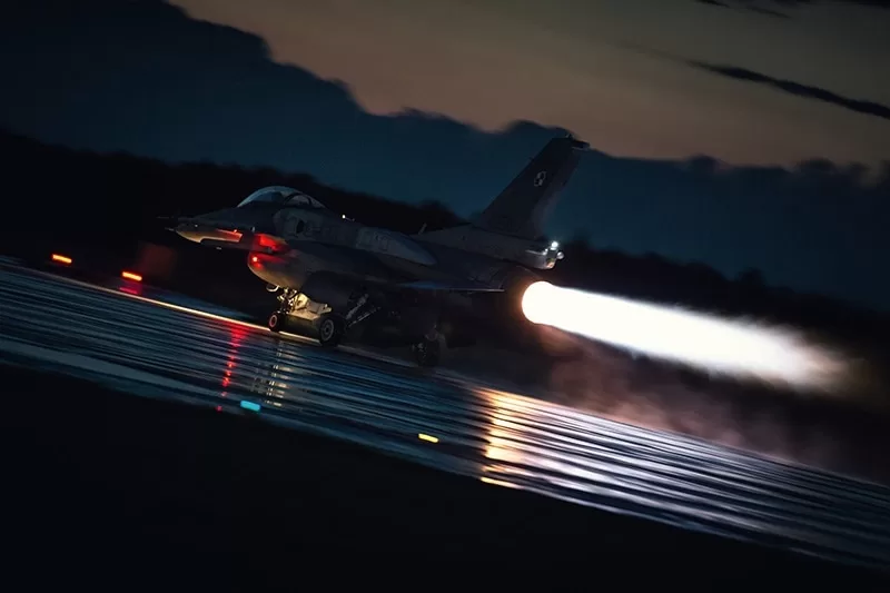 Польський винищувач F-16 / Фото: Пьотр Лисаковський/polska-zbrojna.pl