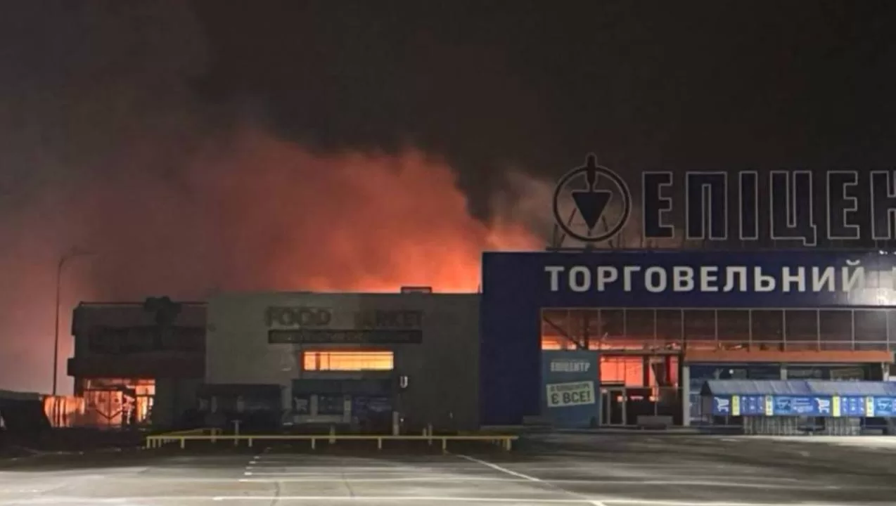 Пожар в ТЦ Запорожья 26 февраля / Фото: Запорожская ОВА