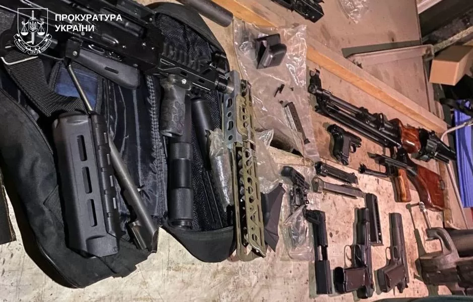 Изъятый в Киеве арсенал / Фото: Киевская городская прокуратура