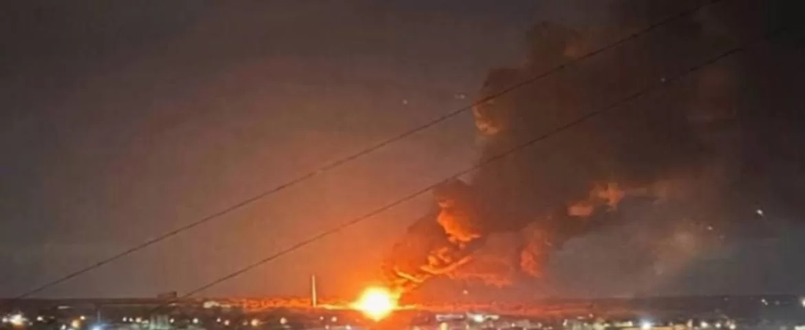 Пожежа на нафтобазі в Луганську / Фото: Exilenova+