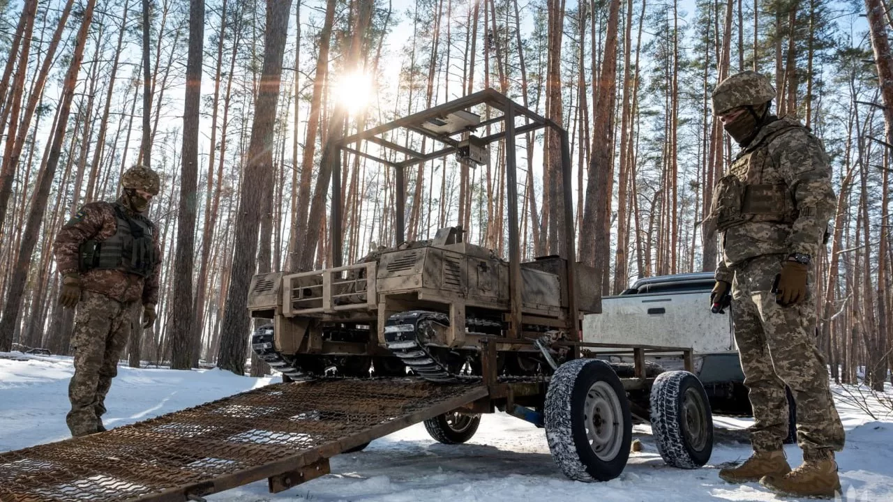 Наземний роботизований комплекс / Фото ремонтно-відновлювальний батальйон 57 ОМПБр