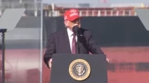 Президент Дональд Трамп під час виступу в порту Корпус-Крісті, штат Техас / Скріншот
