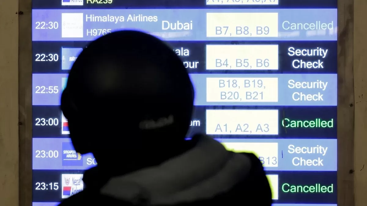 Ключевые аэропорты на Ближнем Востоке — в Дубае, Абу-Даби и Дохе — закрыты / Фото Reuters