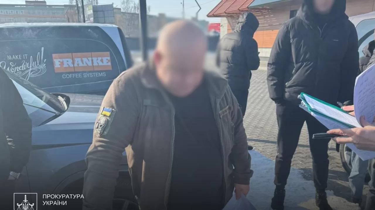 Військовий, затриманий за підозрою в хабарництві / Фото: Спецпрокуратура Західного регіону