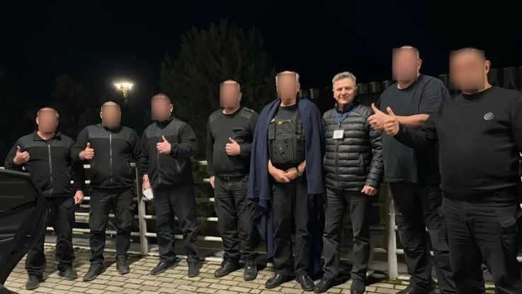 Инкассаторы Ощадбанка уже на территории Украины / Фото: Андрей Пышный/Facebook