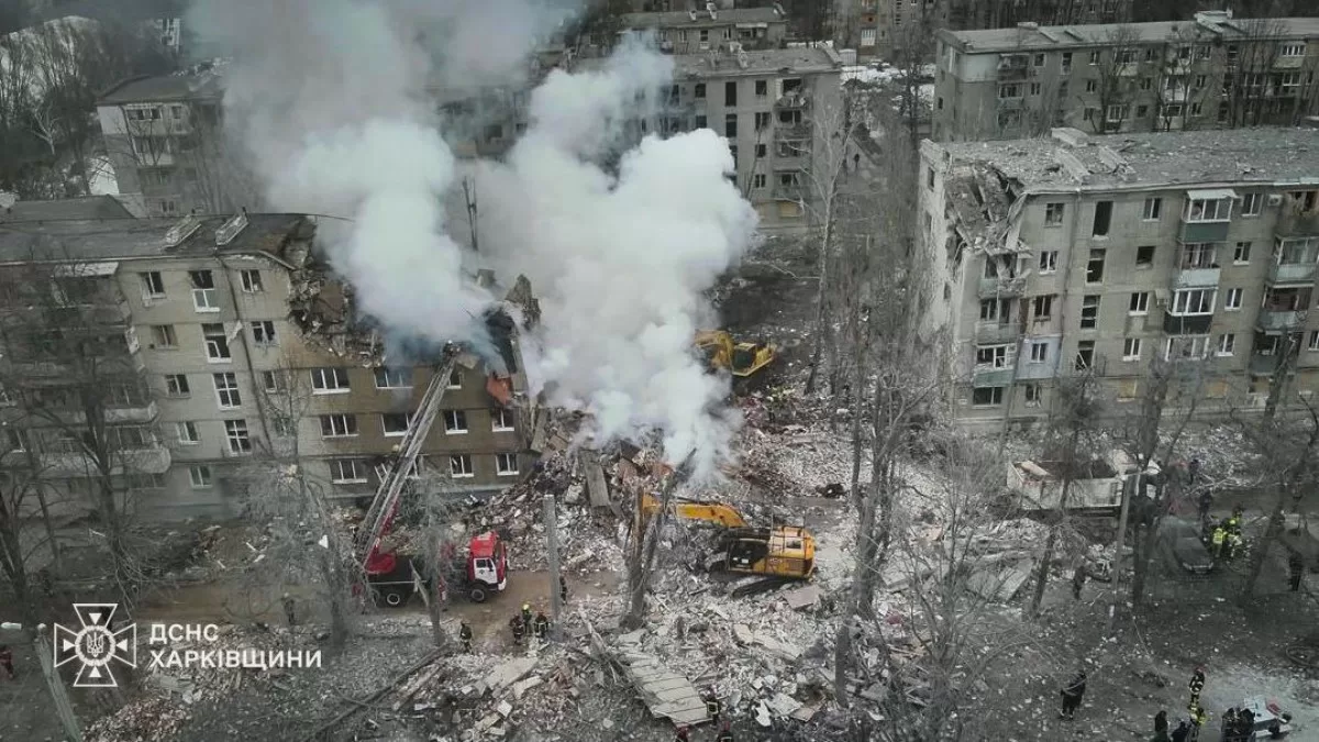 Кількість загиблих у Харкові збільшилася до 8 людей / Фото ДСНС