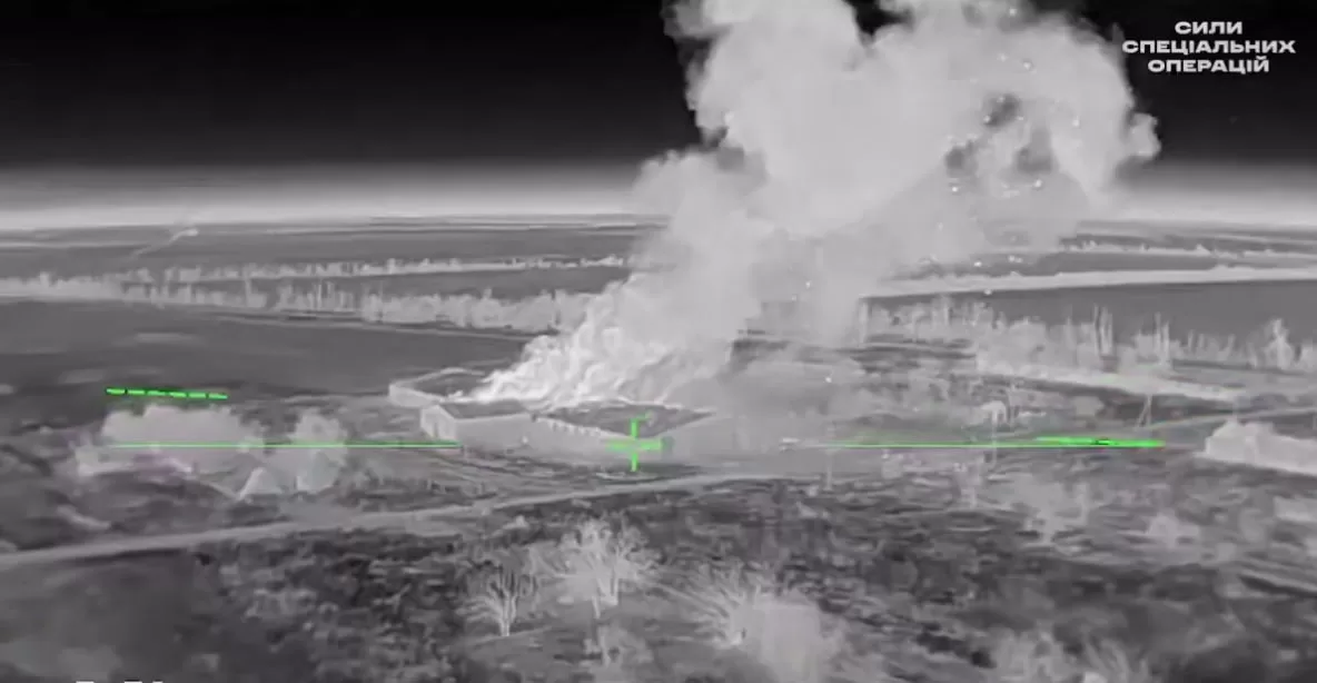 Пожар на складе материально-технического обеспечения в Марьяновке в Запорожской области / Скриншот