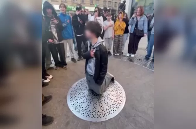 В Харькове побили подростка за выкрик о России / Скриншот