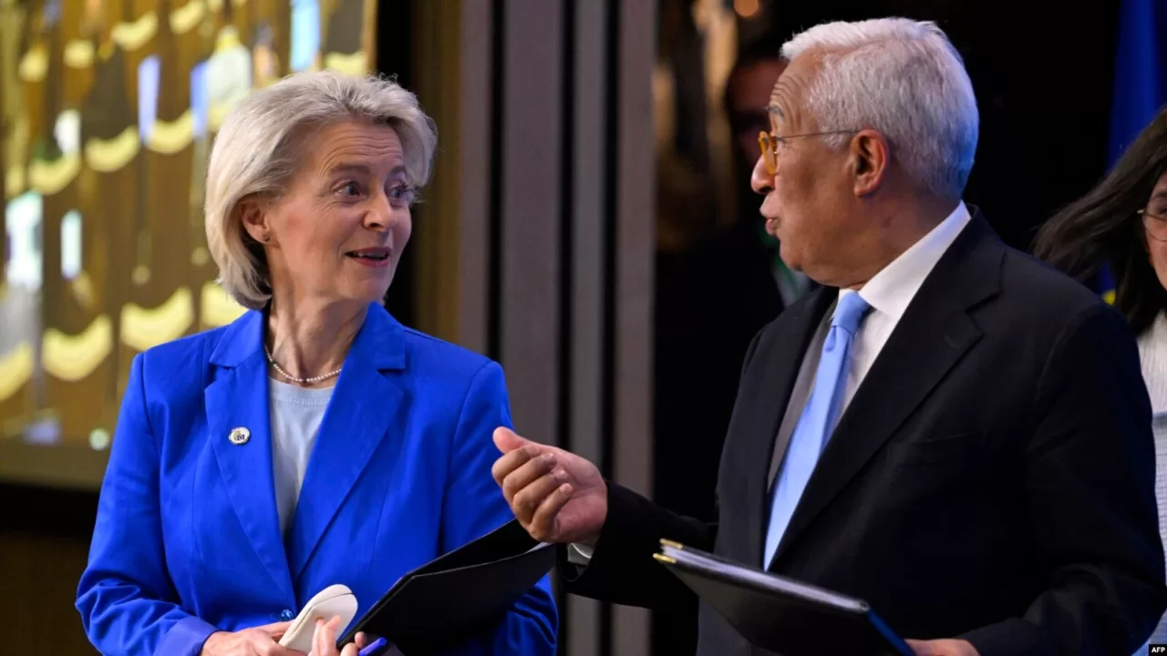 Председатель Еврокомиссии Урсула фон дер Ляйен и президент Евросовета Антониу Кошта / Фото: AFP