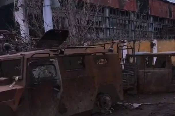 Знищений російський бронеавтомобіль "Тигр-М" / Фото: t.me/lost_warinua