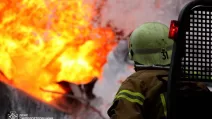 Рятувальник Дніпропетровщини на місці пожежі / Фото ілюстративне: ДСНС