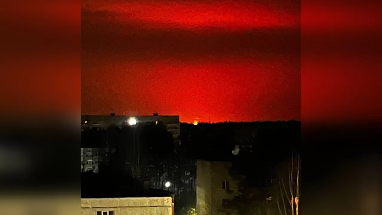 Заграва у районі Кіришського НПЗ / Фото:  Exilenova+