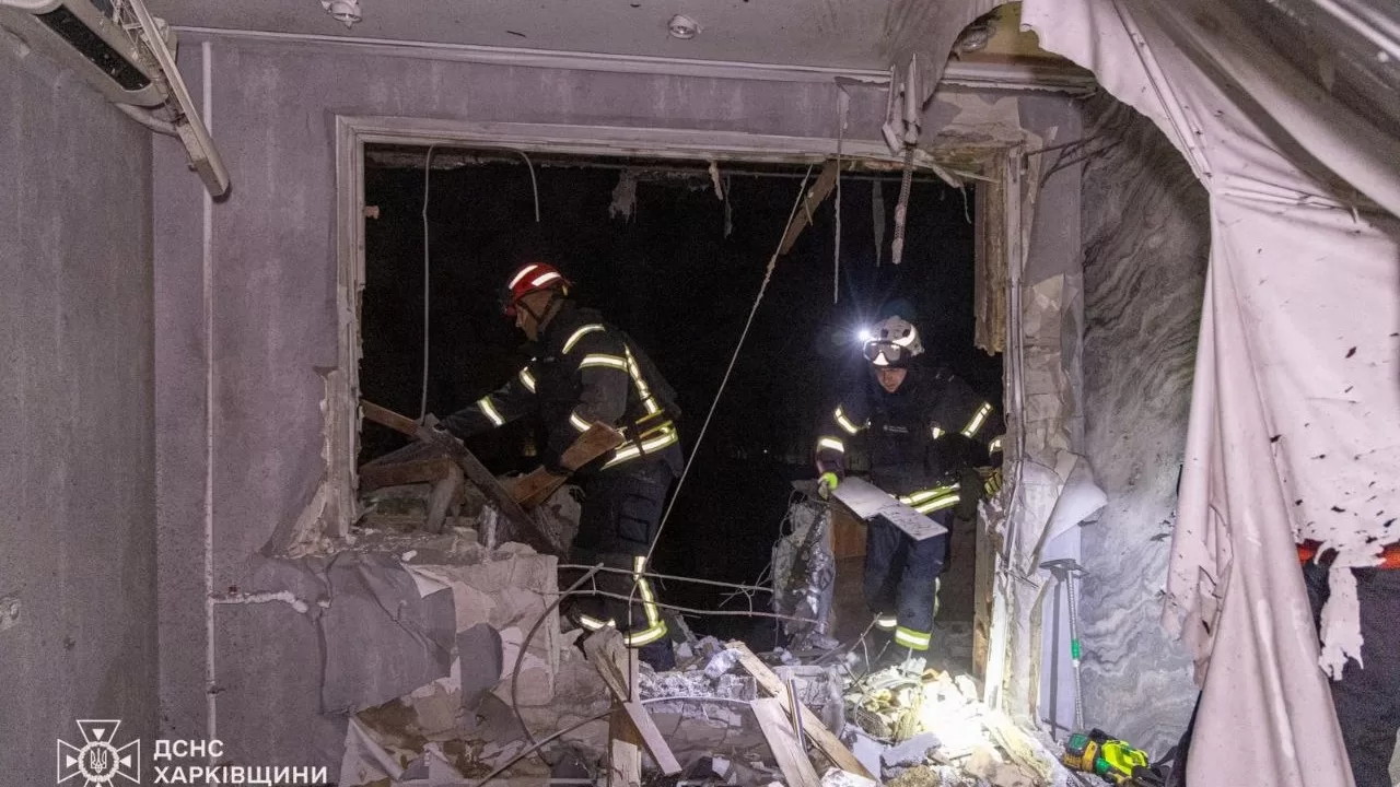 Місце удару по Харкову 27 березня / Фото: ДСНС