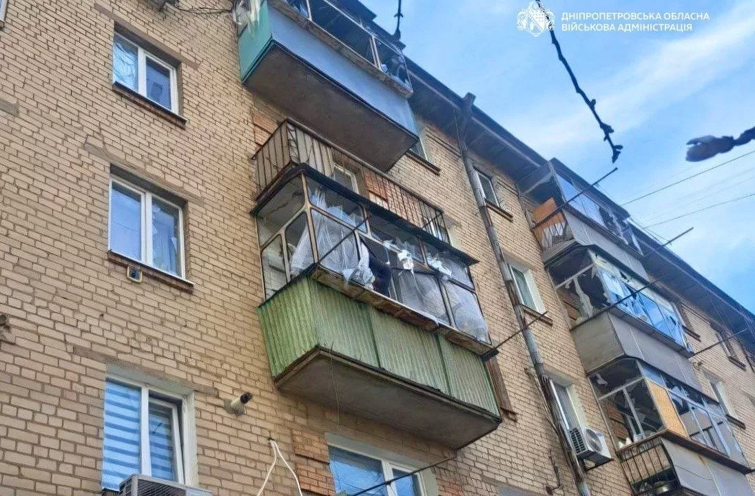 Поврежденный дом в Никополе / Фото: Днепропетровская ОВА