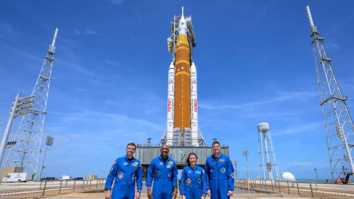 На борту будут находиться астронавты Рид Вайсман, Виктор Гловер и Кристина Кох, а также Джереми Хансен / Фото AP Photo