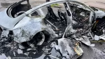 A car destroyed by a Russian drone in Nikopol / Photo: Dnipropetrovsk Regional Military Administration