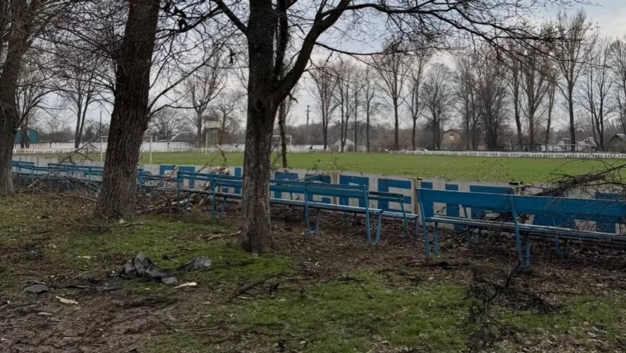 Місце влучання російського БпЛА у Лозівському районі / Фото: Харківська обласна прокуратура