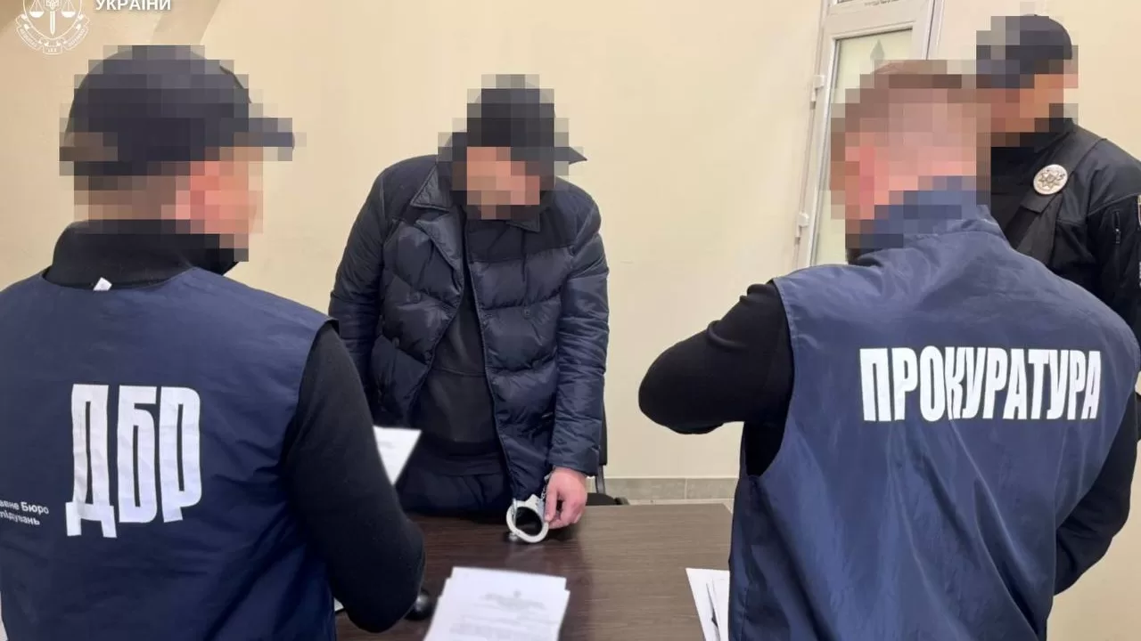 Оголошення підозри затриманому за вбивство військового ТЦК / Фото: Офіс генпрокурора