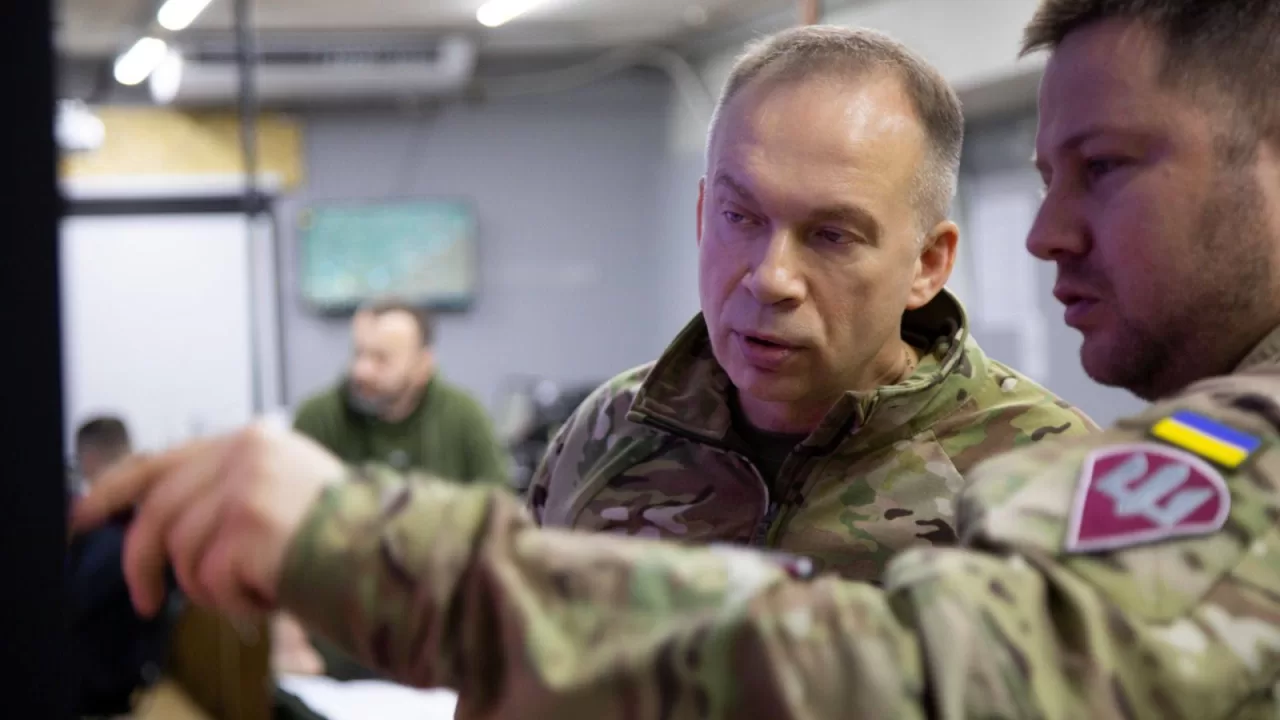 Главнокомандующий ВСУ Александр Сырский во время очередной рабочей поездки встретился с руководством наступательной группировки на Александровском направлении / Фото: facebook.com/CinCAFofUkraine