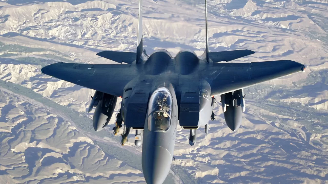 Винищувач F-15E / Фото: Міністерство війни США