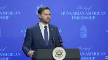 Вице-президент США Джей Ди Венс во время пресс-конференции с премьер-министром Венгрии Виктором Орбаном, 7 апреля 2026 года / Скриншот