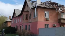 Поврежденный обстрелом дом на Днепропетровщине / Фото: Николай Лукашук, Telegram