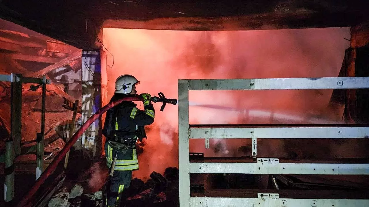 Пожар на месте обстрела в Одесской области / Фото: ГСЧС