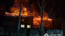 Пожар после обстрела Сумщины / Фото: Нацполиция