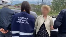 Задержание подозреваемой в торговле детьми / Фото: Закарпатская областная прокуратура