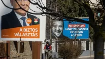 Передвиборчі білборди в Угорщині / Фото HVG.hu