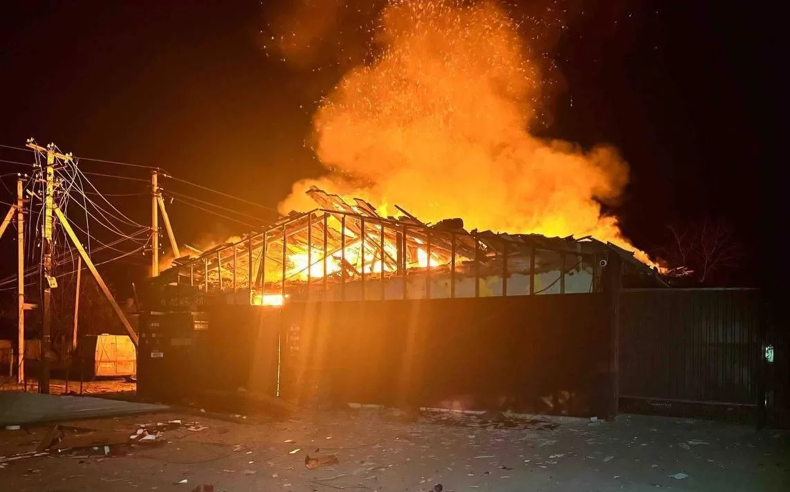 Наслідки удару по відділенню Нової пошти на Запоріжжі / Фото: Нова пошта