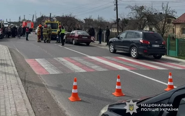 Наслідки зіткнення трьох авто у Львівському районі / Фото: ГУНП у Львівській області