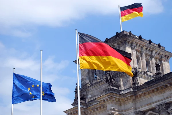 Флаги ЕС и Германии в Берлине / Фото: depositphotos