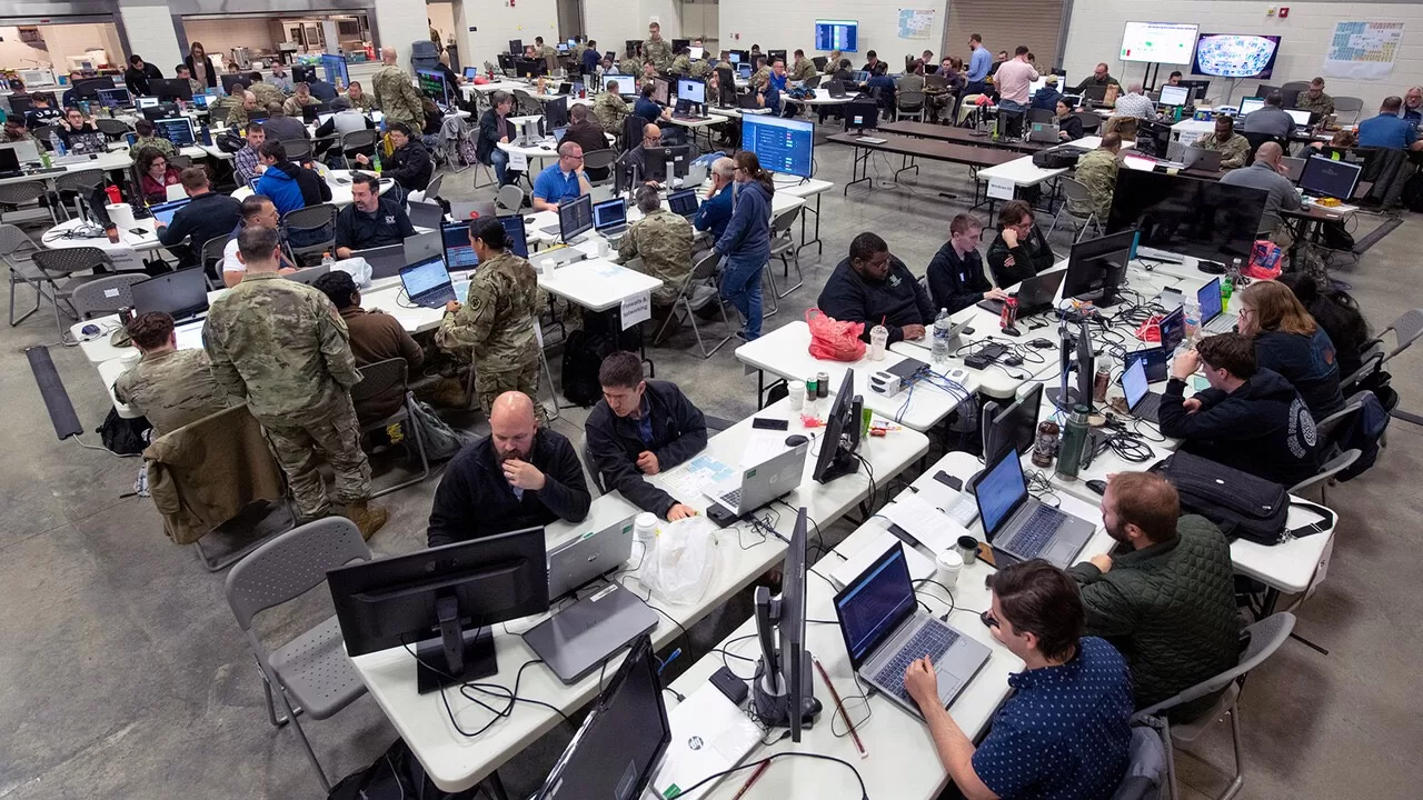 Навчання «Locked Shields» у 2023 році. Експерти з кібербезпеки та представники різних федеральних і штатних відомств беруть участь у найбільших у світі міжнародних навчаннях з кіберзахисту / Фото Міноборони США