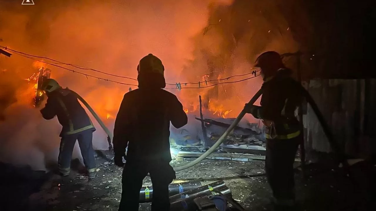 Рятувальники Харківщини на місці пожежі / Фото архівне: ДСНС