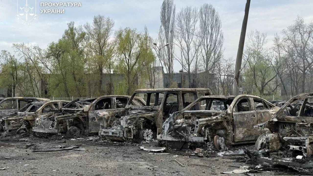 Знищені автівки / Фото: Київська міська прокуратура
