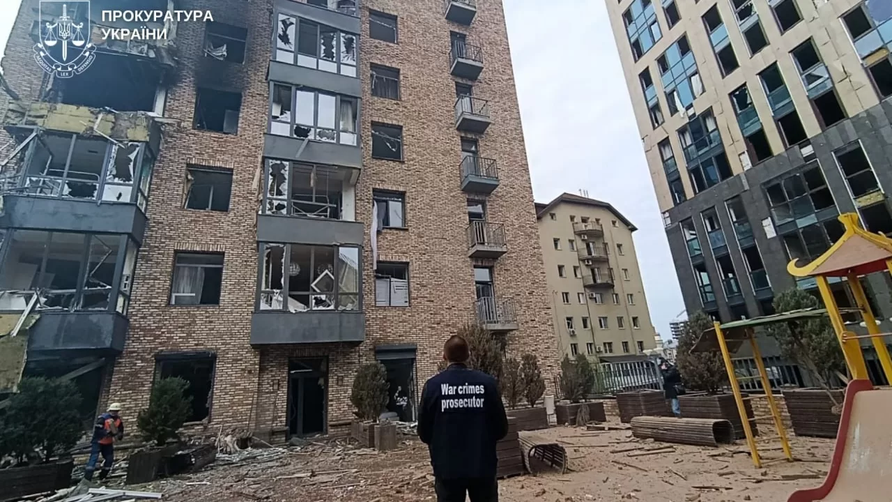 Наслідки удару по Дніпру / Фото: Дніпропетровська обласна прокуратура