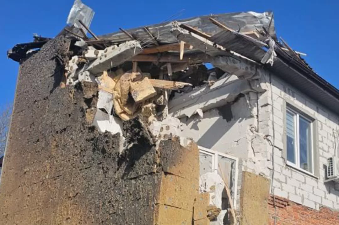 Пошкоджене обстрілом підприємство на Харківщині / Фото: Нацполіція