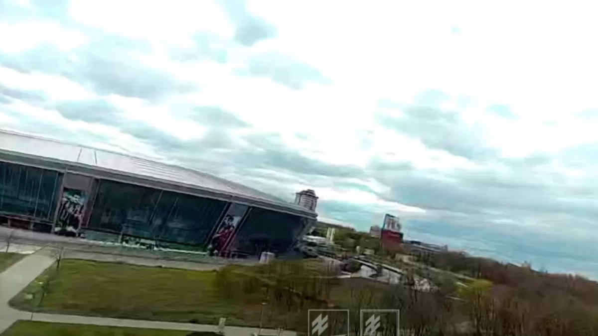 «Донбасс Арена» в объективе БПЛА «Азова» / Скриншот видео