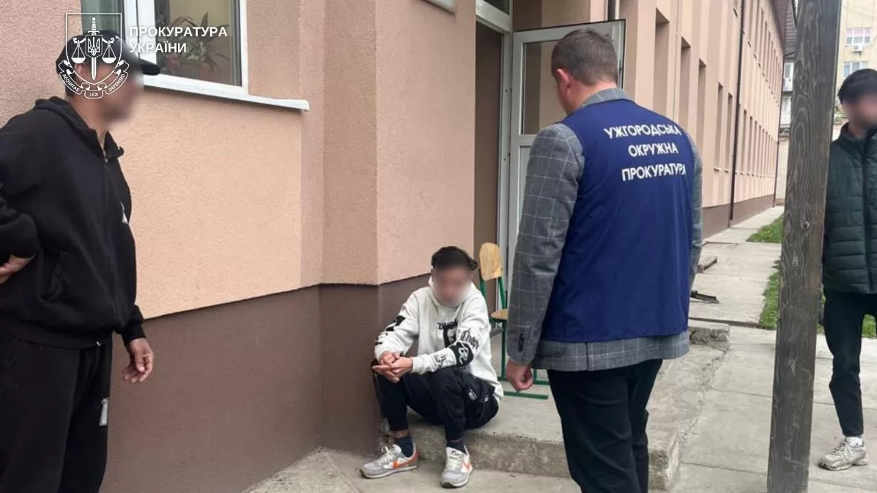 Задержания школьника, стрелявшего в одноклассника / Фото: Закарпатская областная прокуратура