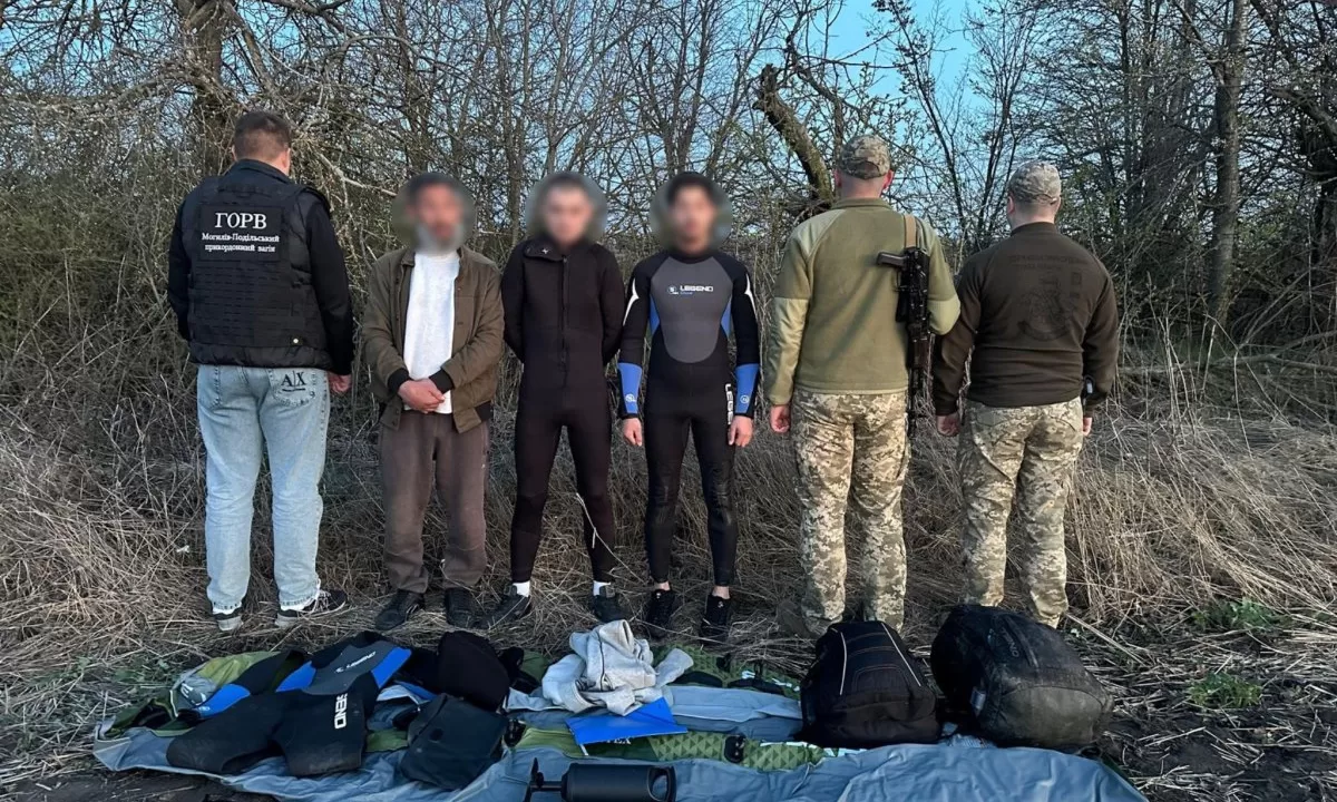 Задержаные при попытке побега за границу / Фото: ГПСУ