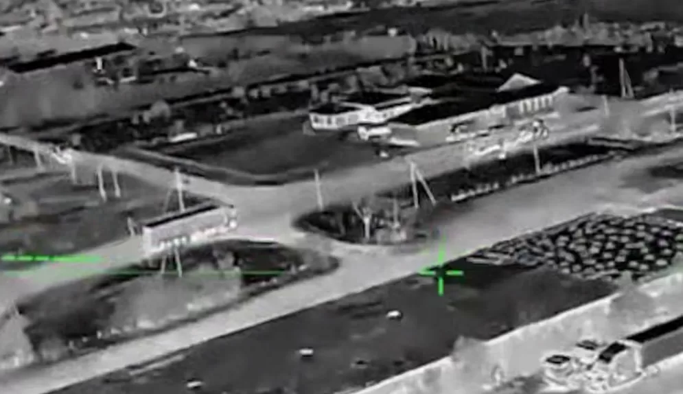 Кадр із відео атаки на базу російського центру безпілотних технологій "Рубікон" / Скриншот